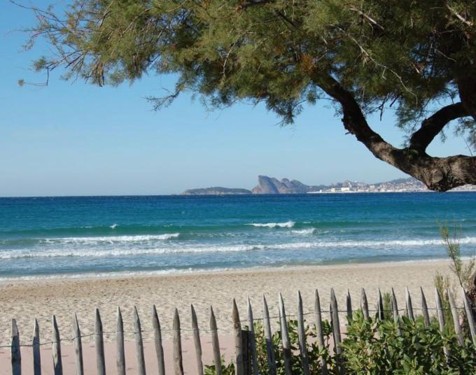 Rez-de-villa proche de la mer - Villa Temana Saint-Cyr-sur-Mer Eksteriør bilde